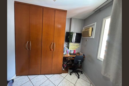 Apartamento à venda com 180m², 4 quartos e 2 vagasQuarto
