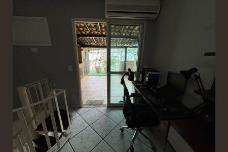 Apartamento à venda com 180m², 4 quartos e 2 vagasSala