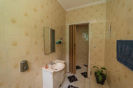 Casa à venda com 150m², 2 quartos e 2 vagas Casa à venda com 150m², 2 quartos e 2 vagasBanheiro