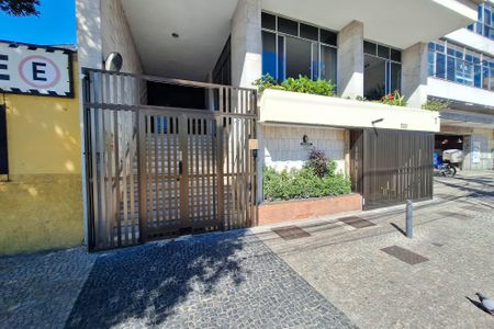 Apartamento à venda com 54m², 1 quarto e sem vagaFachada