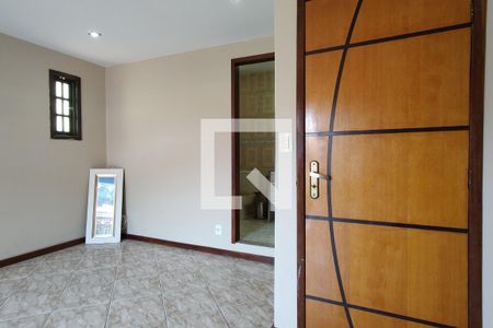 Casa de condomínio à venda com 212m², 4 quartos e 2 vagas