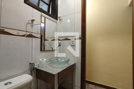 Casa de condomínio à venda com 212m², 4 quartos e 2 vagas