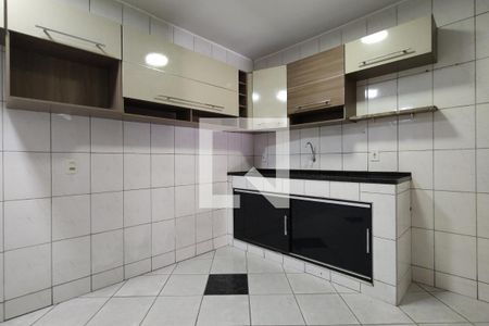 Casa de condomínio à venda com 212m², 4 quartos e 2 vagas