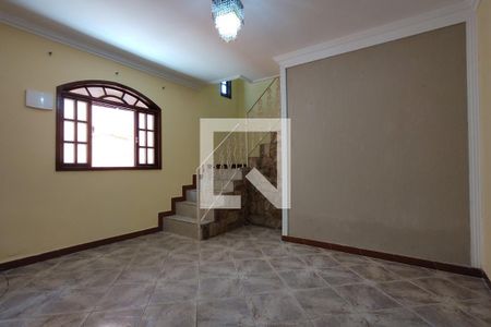 Casa de condomínio à venda com 212m², 4 quartos e 2 vagas