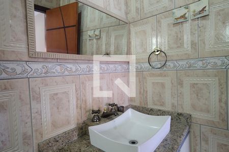 Casa de condomínio à venda com 212m², 4 quartos e 2 vagas