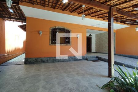 Casa de condomínio à venda com 212m², 4 quartos e 2 vagas