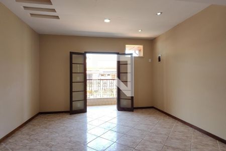 Casa de condomínio à venda com 212m², 4 quartos e 2 vagas