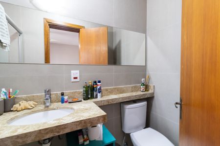 Casa à venda com 108m², 3 quartos e 2 vagasBanheiro da Suíte