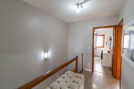 Casa à venda com 108m², 3 quartos e 2 vagasCorredor