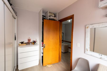 Casa à venda com 108m², 3 quartos e 2 vagasQuarto 2