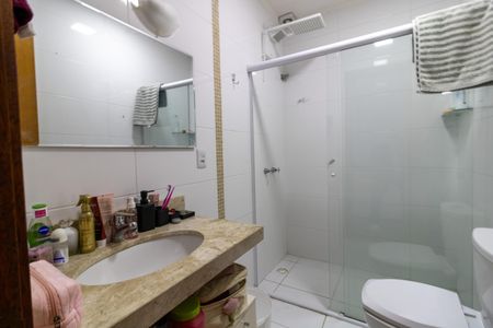 Casa à venda com 108m², 3 quartos e 2 vagasBanheiro