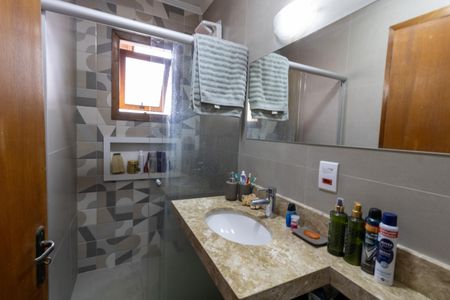 Casa à venda com 108m², 3 quartos e 2 vagasBanheiro da Suíte