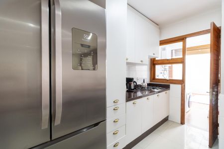 Cozinha de casa à venda com 3 quartos, 108m² em Espírito Santo, Porto Alegre