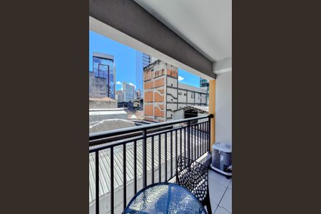 Varanda de kitnet/studio para alugar com 1 quarto, 26m² em Liberdade, São Paulo