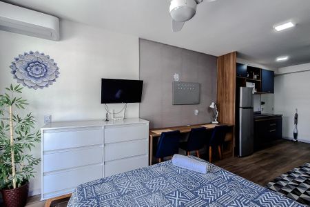 Quarto de kitnet/studio para alugar com 1 quarto, 26m² em Liberdade, São Paulo