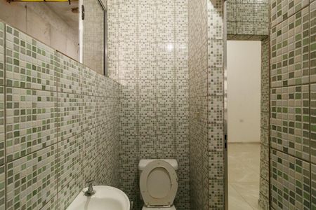 Banheiro de casa para alugar com 1 quarto, 40m² em Vila Maria Alta, São Paulo