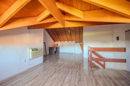 Casa à venda com 158m², 3 quartos e 2 vagasQuarto 3/sótão