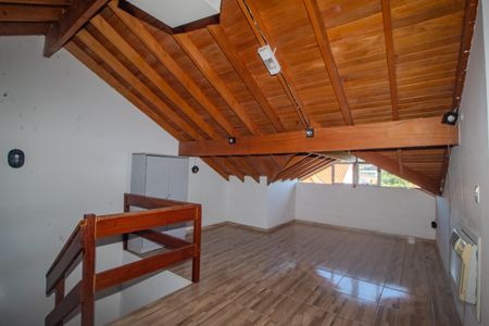 Casa à venda com 158m², 3 quartos e 2 vagasQuarto 3/sótão