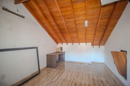 Casa à venda com 158m², 3 quartos e 2 vagasQuarto 3/sótão