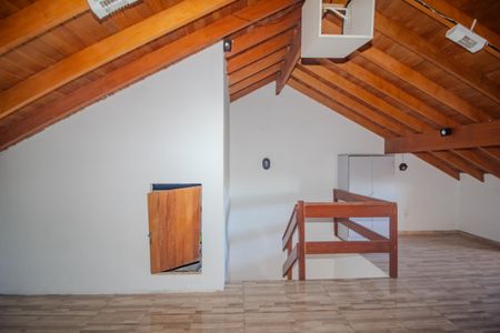 Casa à venda com 158m², 3 quartos e 2 vagasQuarto 3/sótão