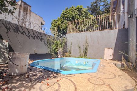 Casa à venda com 158m², 3 quartos e 2 vagasPiscina/Quintal