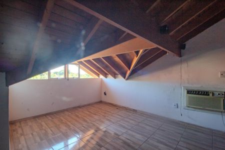 Casa à venda com 158m², 3 quartos e 2 vagasQuarto 3/sótão