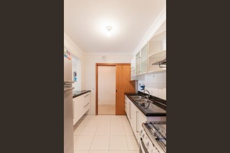 Cozinha  de apartamento para alugar com 3 quartos, 90m² em Petrópolis, Porto Alegre