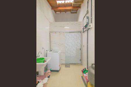 Casa à venda com 120m², 3 quartos e 2 vagasÁrea de Serviço