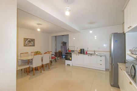 Casa à venda com 120m², 3 quartos e 2 vagasCozinha