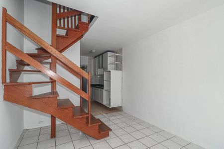 Sala de casa de condomínio para alugar com 2 quartos, 75m² em Morro Santana, Porto Alegre