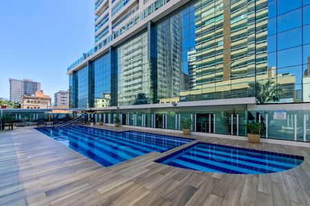 Apartamento para alugar com 100m², 2 quartos e 2 vagasÁrea comum - Piscina
