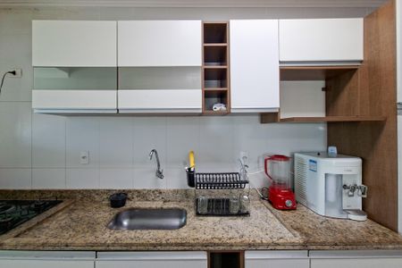 Apartamento para alugar com 100m², 2 quartos e 2 vagasCozinha 