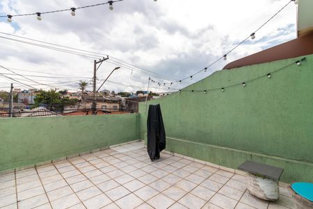 Casa à venda com 100m², 3 quartos e 2 vagas Casa à venda com 100m², 3 quartos e 2 vagasVaranda