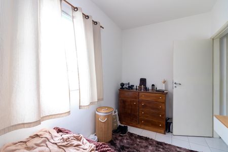 Casa à venda com 100m², 3 quartos e 2 vagas Casa à venda com 100m², 3 quartos e 2 vagasQuarto 2