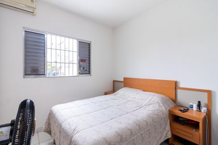 Casa à venda com 100m², 3 quartos e 2 vagas Casa à venda com 100m², 3 quartos e 2 vagasQuarto 3