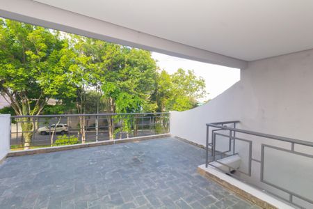 Casa à venda com 135m², 2 quartos e 2 vagasVaranda