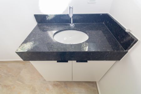 Casa à venda com 135m², 2 quartos e 2 vagasBanheiro da Suíte 2