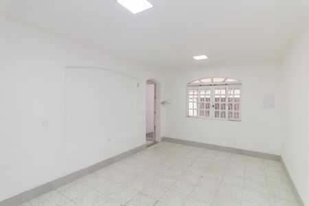 Casa à venda com 135m², 2 quartos e 2 vagasSala