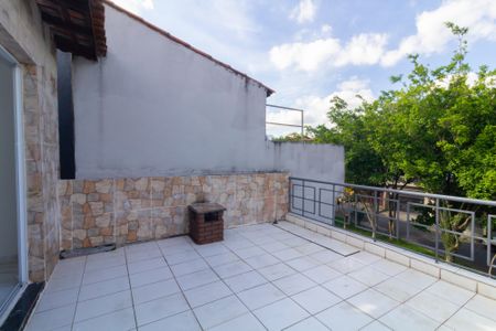 Casa à venda com 135m², 2 quartos e 2 vagasVaranda