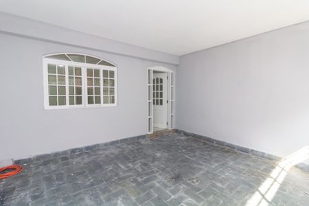 Casa à venda com 135m², 2 quartos e 2 vagasGaragem