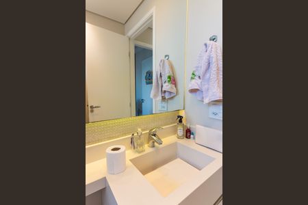 Apartamento à venda com 56m², 2 quartos e 1 vaga Apartamento à venda com 56m², 2 quartos e 1 vagaBanheiro