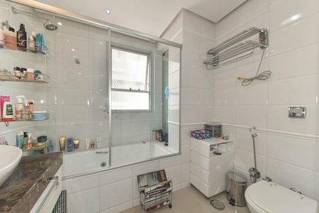 Apartamento à venda com 200m², 4 quartos e 2 vagasBanheiro da Suíte