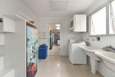 Apartamento à venda com 200m², 4 quartos e 2 vagasLavanderia