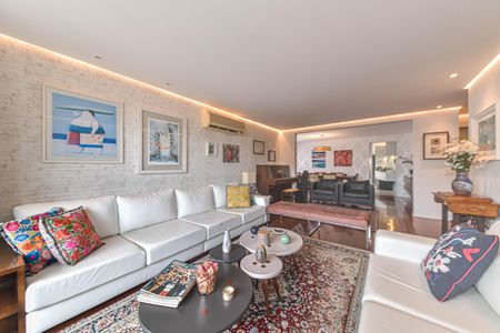 Apartamento à venda com 200m², 4 quartos e 2 vagasSala