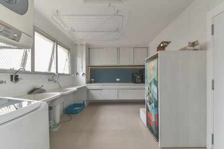 Apartamento à venda com 200m², 4 quartos e 2 vagasLavanderia
