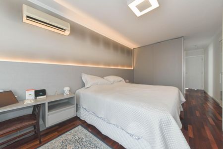 Apartamento à venda com 200m², 4 quartos e 2 vagasSuite