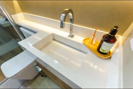 Apartamento à venda com 43m², 2 quartos e 1 vaga Apartamento à venda com 43m², 2 quartos e 1 vagaBanheiro