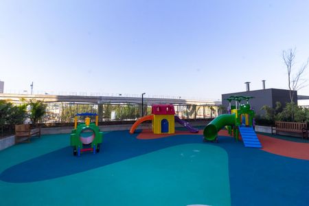 Apartamento à venda com 118m², 3 quartos e 2 vagas Apartamento à venda com 118m², 3 quartos e 2 vagasÁrea comum - Playground