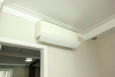 Casa à venda com 77m², 3 quartos e 2 vagasSuíte