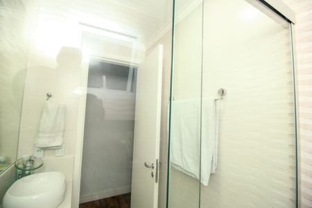 Casa à venda com 77m², 3 quartos e 2 vagasBanheiro Social